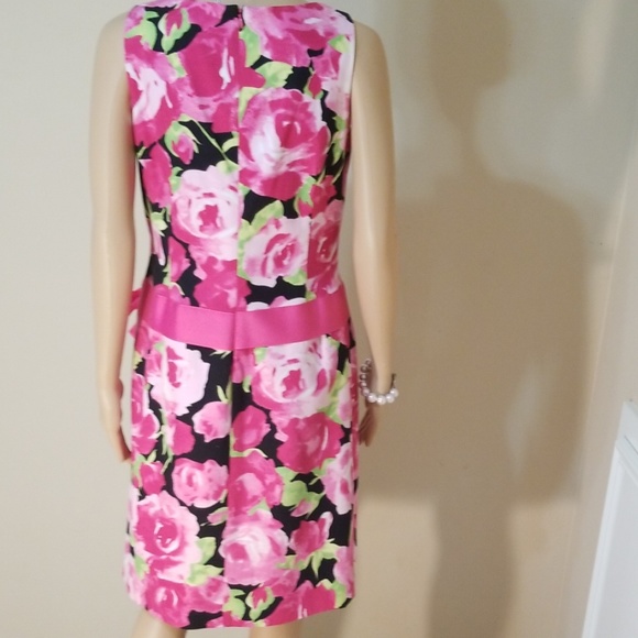 Dress - Picture 4 of 5